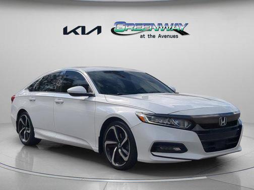 Platinum White Pearl 2018 Honda Accord Sport