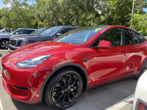 2022 Tesla Model Y Long Range Dual Motor All-Wheel Drive