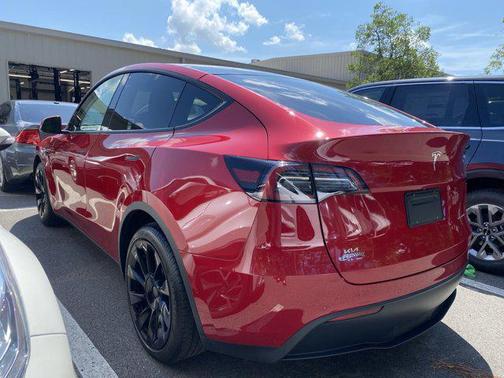 2022 Tesla Model Y Long Range Dual Motor All-Wheel Drive