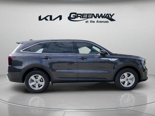 2025 Kia Sorento LX
