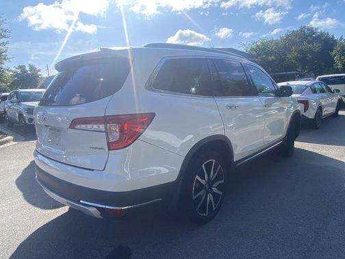 2019 Honda Pilot Touring 8-Passenger