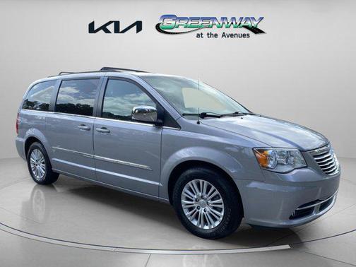 2015 Chrysler Town & Country Touring-L