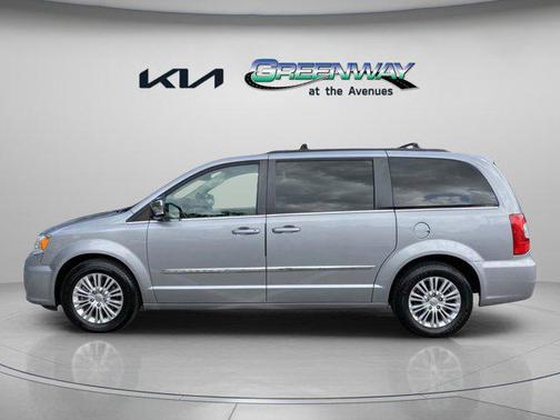 2015 Chrysler Town & Country Touring-L