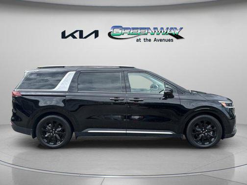 2023 Kia Carnival SX