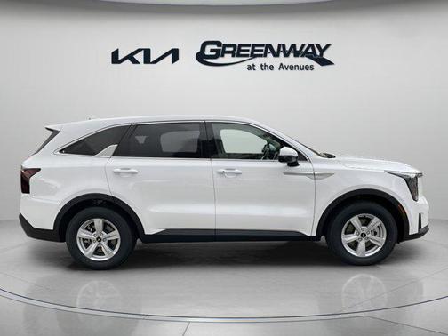 2025 Kia Sorento LX
