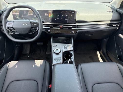 Snow White Pearl 2026 Kia Sportage Hybrid EX