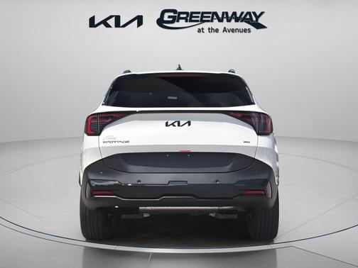 Snow White Pearl 2026 Kia Sportage X-Line