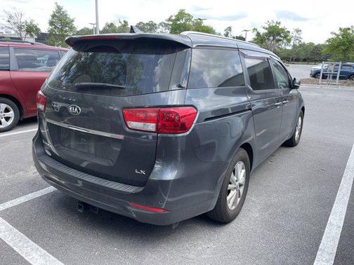 2017 Kia Sedona LX