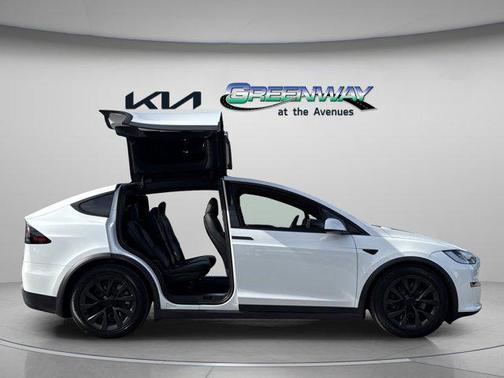 2024 Tesla Model X Long Range