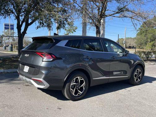 2024 Kia Sportage LX