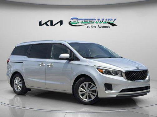 Bright Silver Metallic 2016 Kia Sedona LX