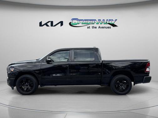 Diamond Black Crystal Pearlcoat 2020 RAM 1500 Big Horn/Lone Star