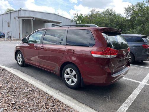 2014 Toyota Sienna LE