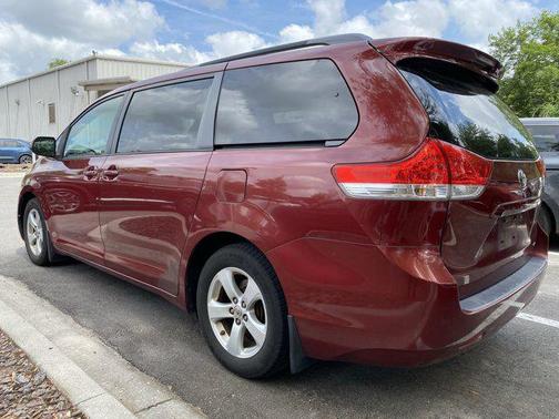 2014 Toyota Sienna LE