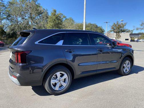 2025 Kia Sorento LX