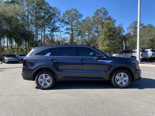 2025 Kia Sorento LX