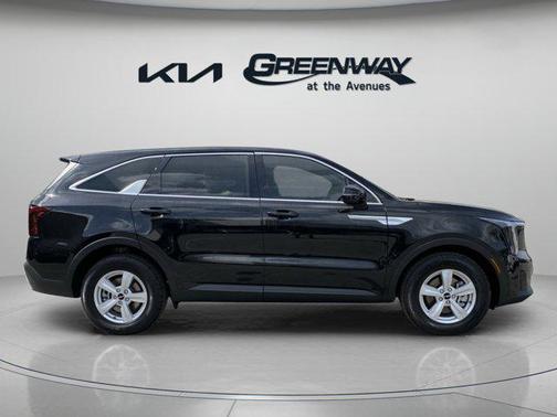 2025 Kia Sorento LX