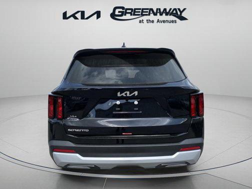 2025 Kia Sorento LX