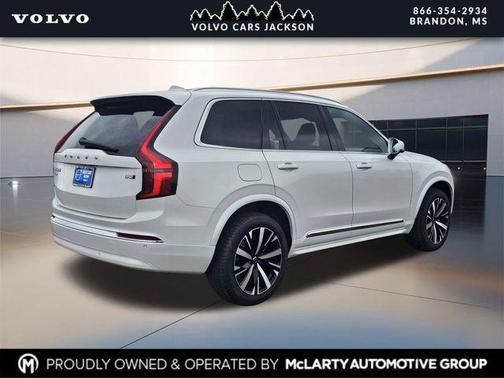 Crystal White Pearl 2026 Volvo XC90 Core, B5 AWD Gas (mild hybrid), Gasoline, Bright, 7 Seats