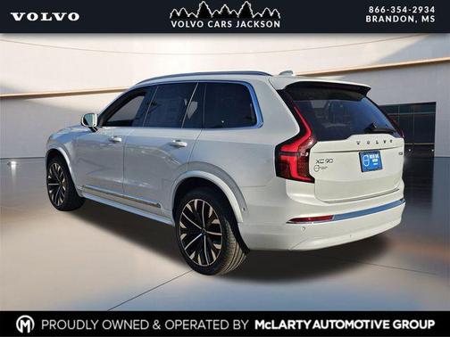 Crystal White Pearl 2026 Volvo XC90 Plus, B5 AWD Gas (mild hybrid), Gasoline, Bright, 6 Seats