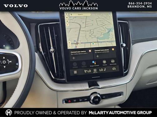 Crystal White Metallic 2026 Volvo XC60 B5 Ultra