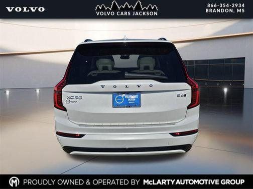 Crystal White Pearl 2026 Volvo XC90 Ultra Dark Theme, B6 AWD Gas (mild hybrid), Gasoline, 6 Seats