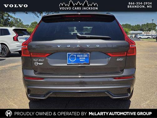 Gray 2024 Volvo XC60 B5 Plus Dark Theme