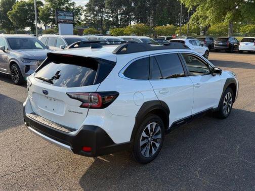 Crystal White Pearl 2024 Subaru Outback Limited