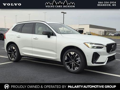 Crystal White 2026 Volvo XC60 B5 Ultra