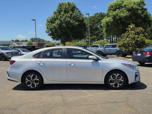 Silky Silver 2021 Kia Forte LXS