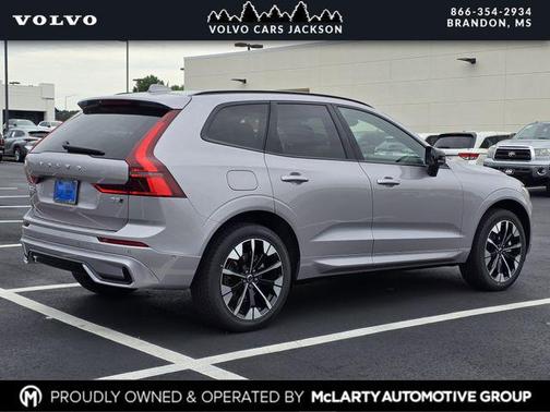 Aurora Silver 2026 Volvo XC60 B5 Plus