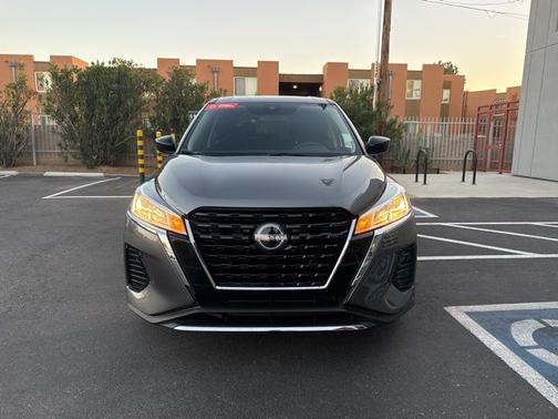 2025 Nissan Kicks Play S