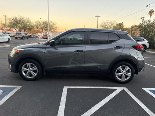 2025 Nissan Kicks Play S