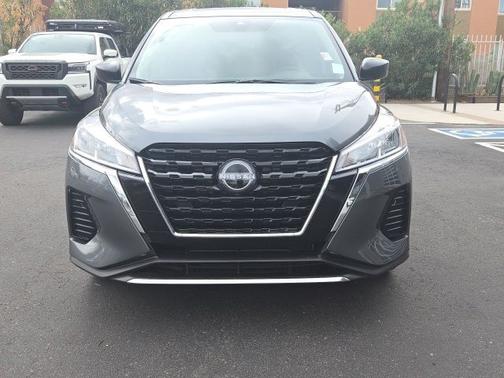 2025 Nissan Kicks Play S