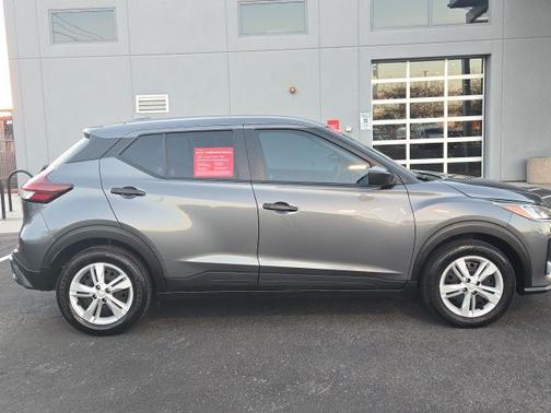 2025 Nissan Kicks Play S