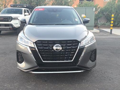 2025 Nissan Kicks Play S