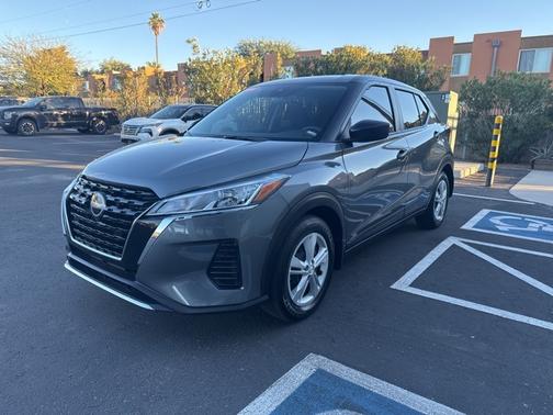 2025 Nissan Kicks Play S