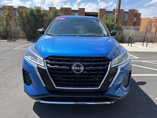 2025 Nissan Kicks S