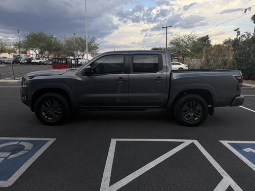 2025 Nissan Frontier SV