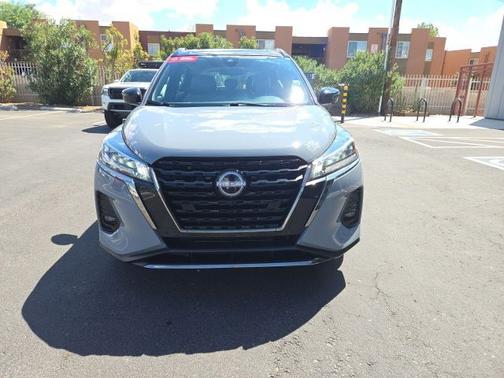 2023 Nissan Kicks SR