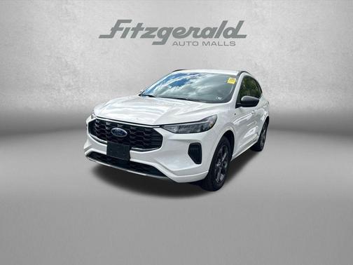 STAR WHITE METALLIC TRI-COAT 2024 Ford Escape ST-Line