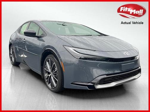 2025 Toyota Prius XLE