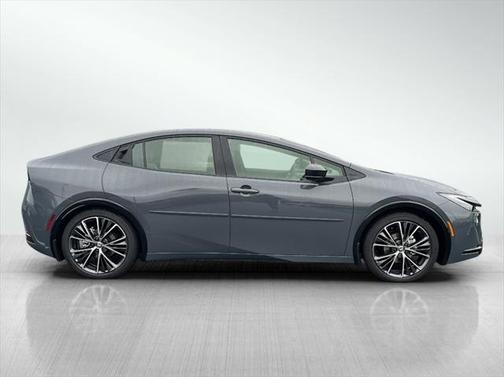 2025 Toyota Prius XLE