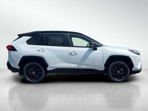 2025 Toyota RAV4 Hybrid SE
