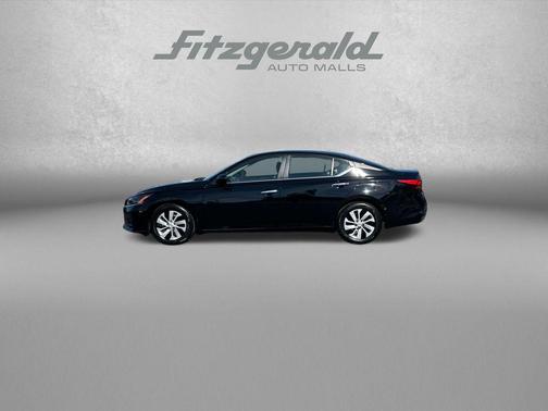 Super Black 2024 Nissan Altima S FWD