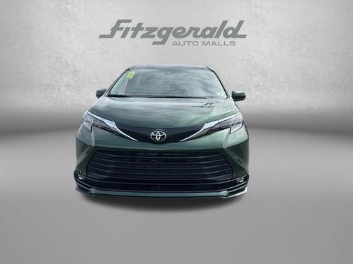 Cypress 2026 Toyota Sienna XLE