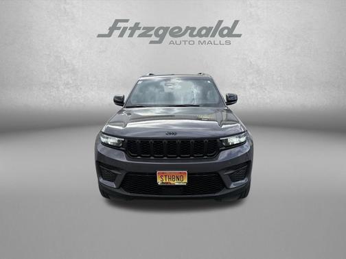 Baltic Gray Metallic Clearcoat 2024 Jeep Grand Cherokee Altitude