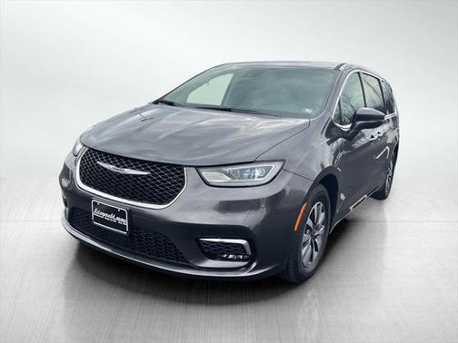 2022 Chrysler Pacifica Hybrid Touring L