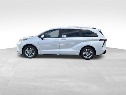 2025 Toyota Sienna Limited