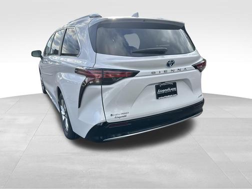2025 Toyota Sienna Limited